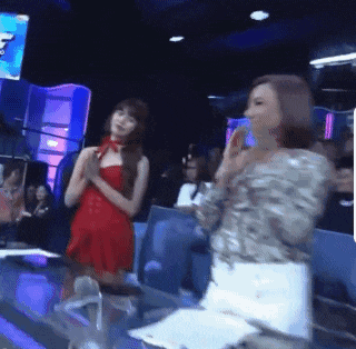 Bini Carl Maloi GIF