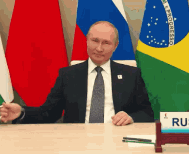Brindis Putin GIF