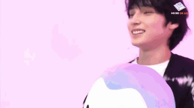 Cutiehyukie Hueningkai GIF