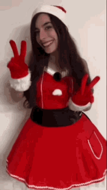 Lyna Lyna Vallejos GIF
