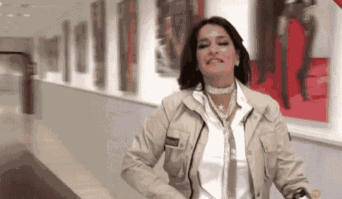 Aida Nizar GIF