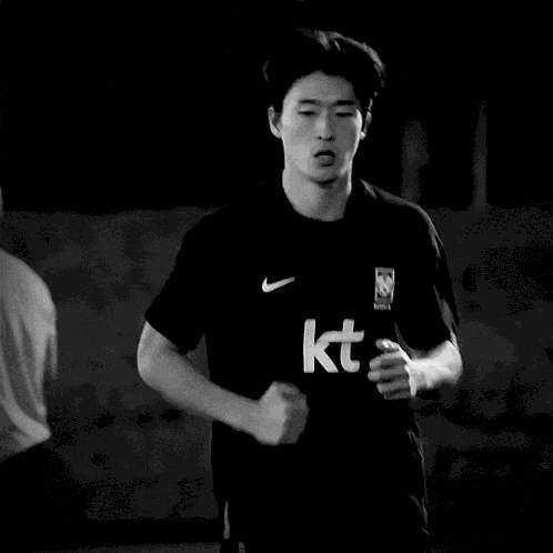 Cho Cho Gue Sung GIF