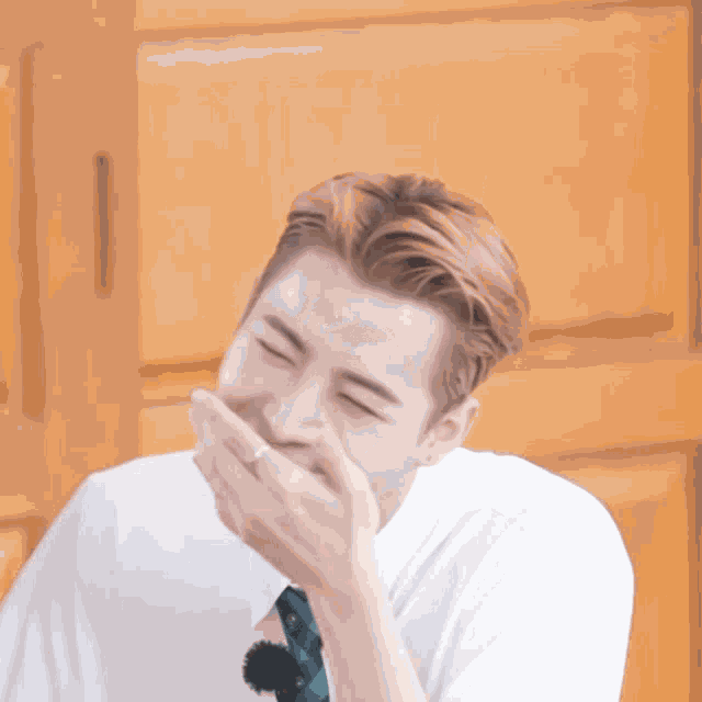 Kyungho Laugh Tee To1kyungho GIF