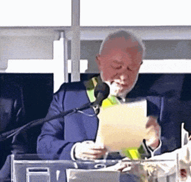 Lula Por Favor Me Ajuda GIF