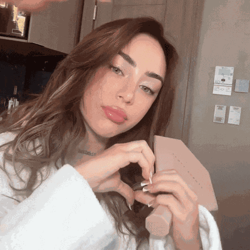 Nicki Nicole Nicki Nicole Reaction GIF