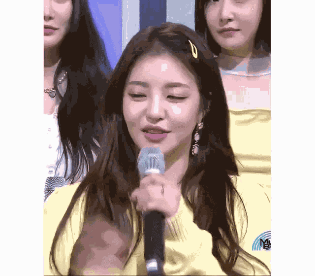 Rollin Yujeong GIF