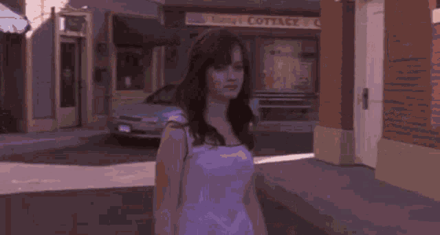Rory Gilmore Tv Show Binger GIF