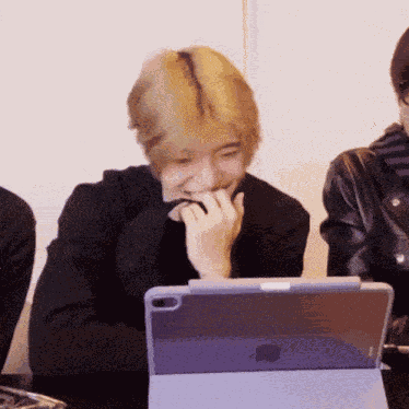 Wishpilled Hshsolos GIF