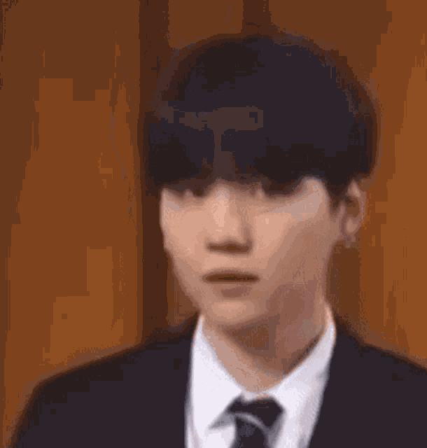 Yoongi Side Eye Yoongi Looking Around GIF